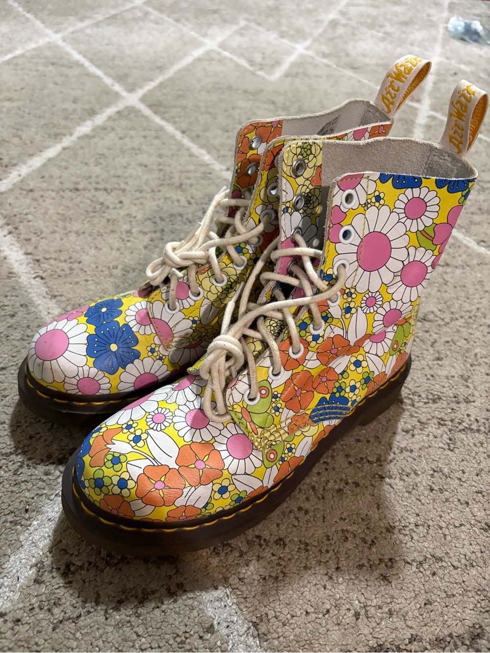 Dr. Martens 1460 Floral Boots, Yellow Meadow Print (UK 5 / EU 38 / US 7)
